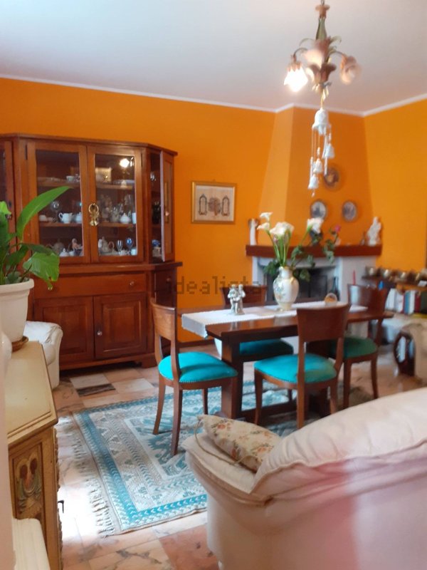 casa indipendente in vendita a Viadana