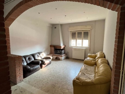 casa indipendente in vendita a Viadana