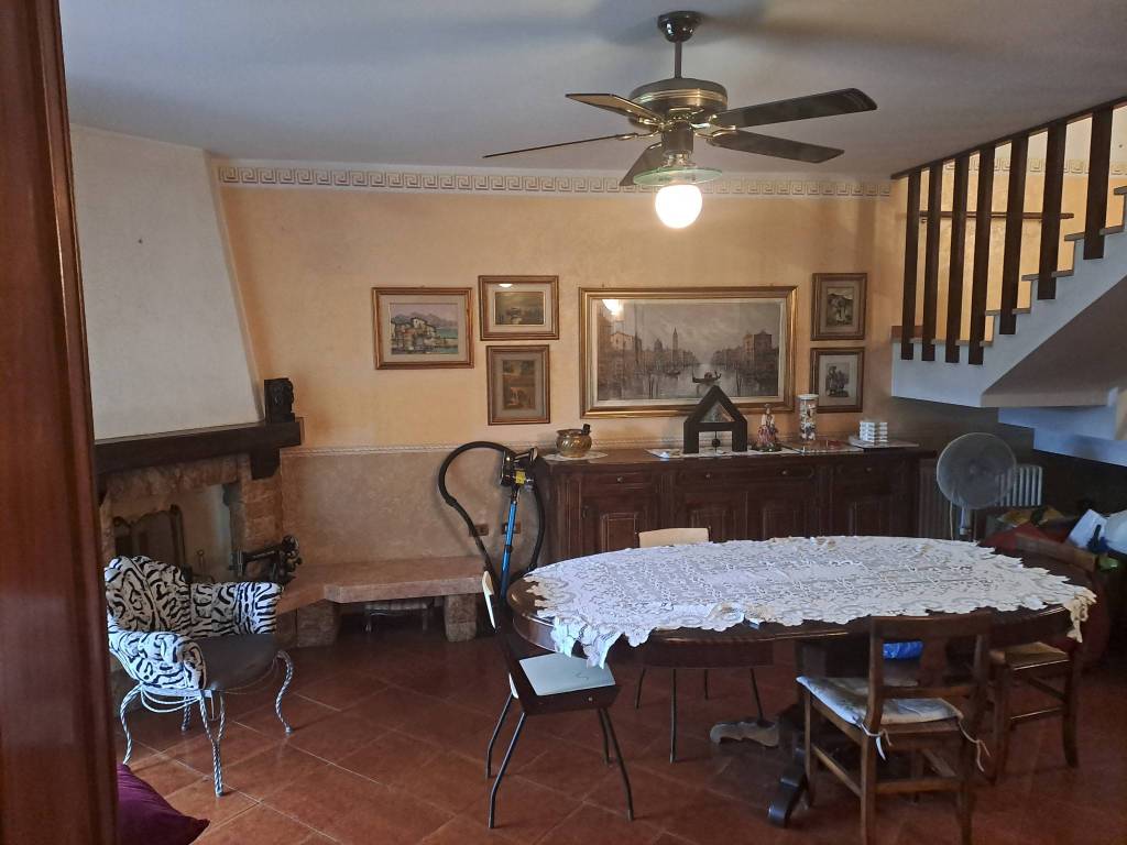 casa indipendente in vendita a Viadana