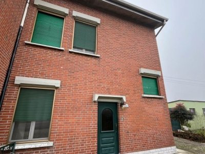 casa indipendente in vendita a Viadana