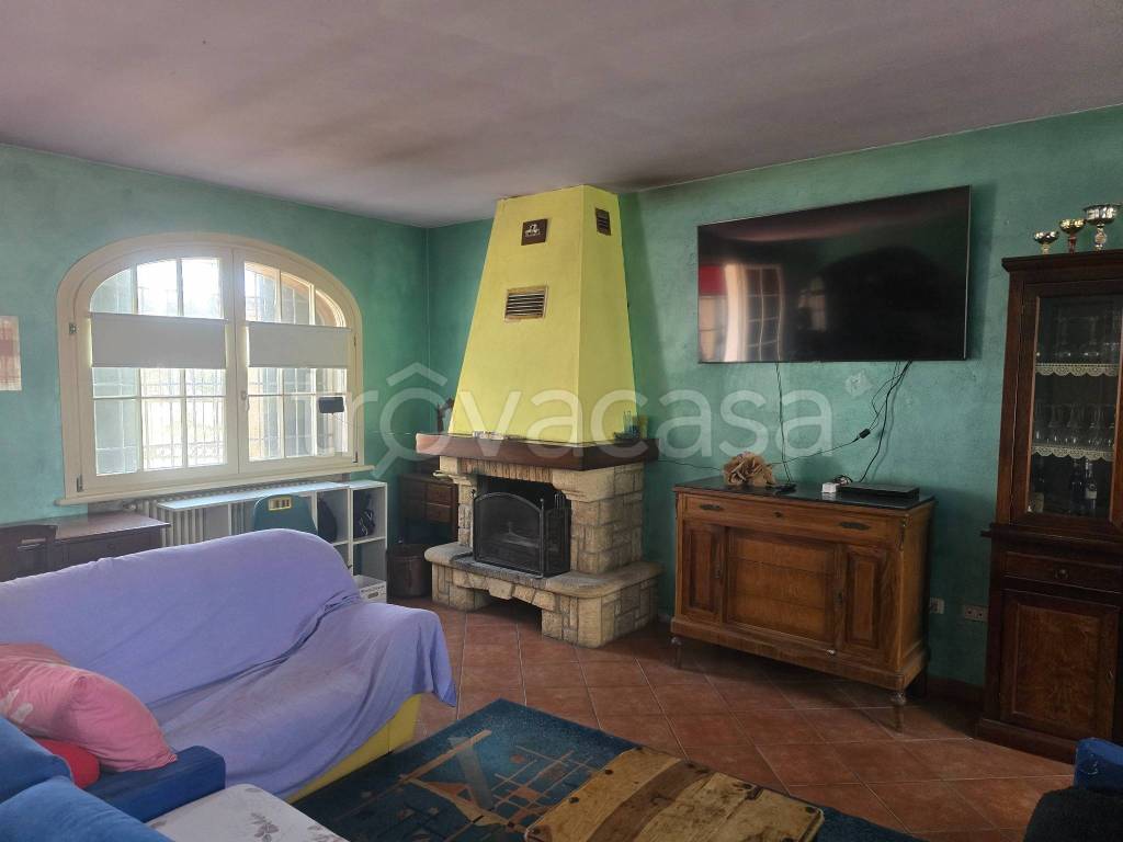 casa indipendente in vendita a Viadana