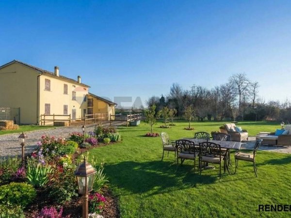 casale in vendita a Viadana