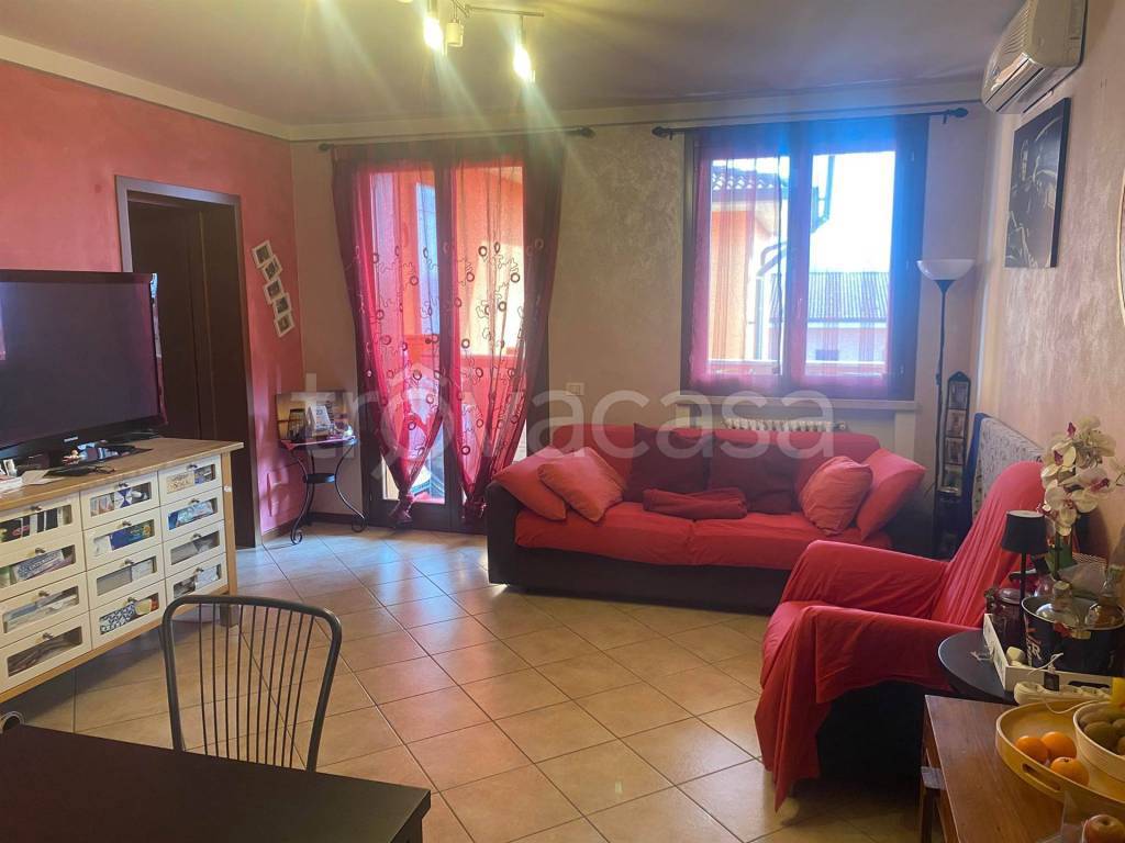 appartamento in vendita a Viadana in zona Casaletto