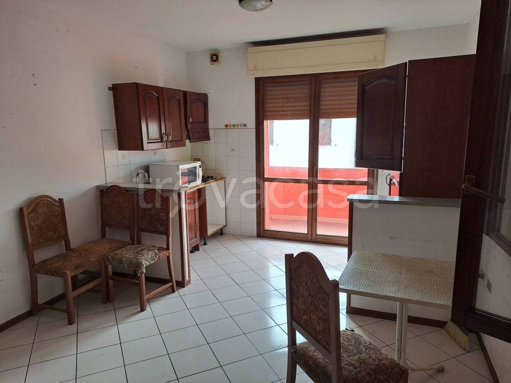 appartamento in vendita a Viadana in zona Cogozzo