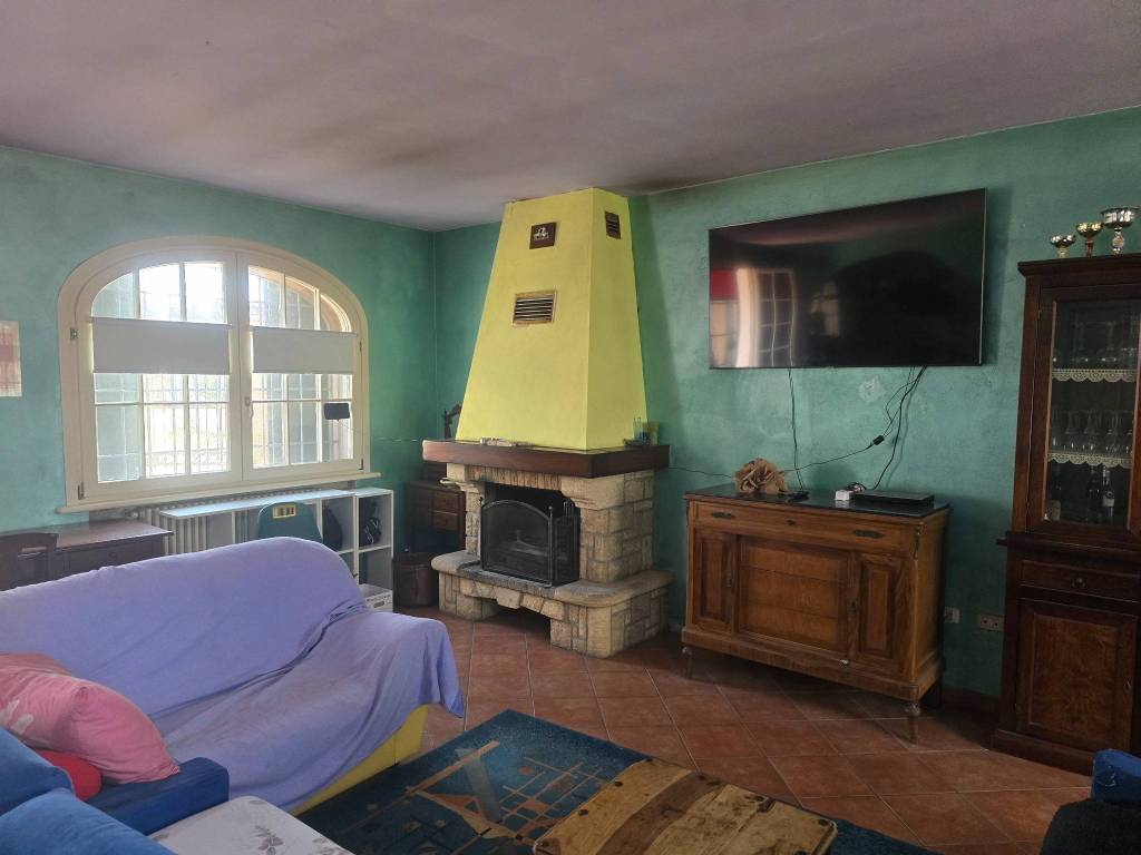 casa indipendente in vendita a Viadana in zona Buzzoletto