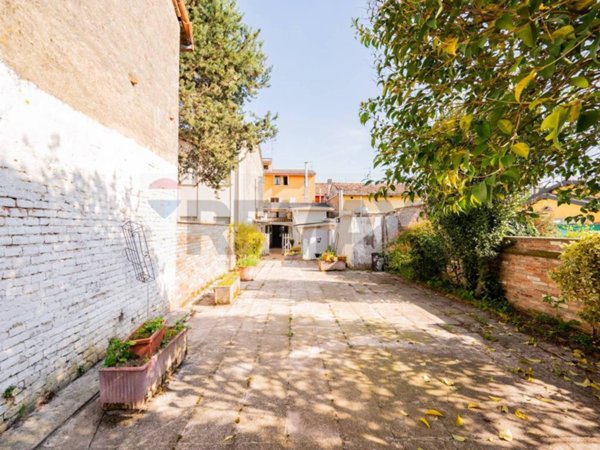 appartamento in vendita a Viadana in zona Cicognara