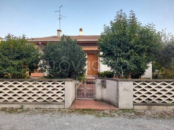 casa indipendente in vendita a Viadana