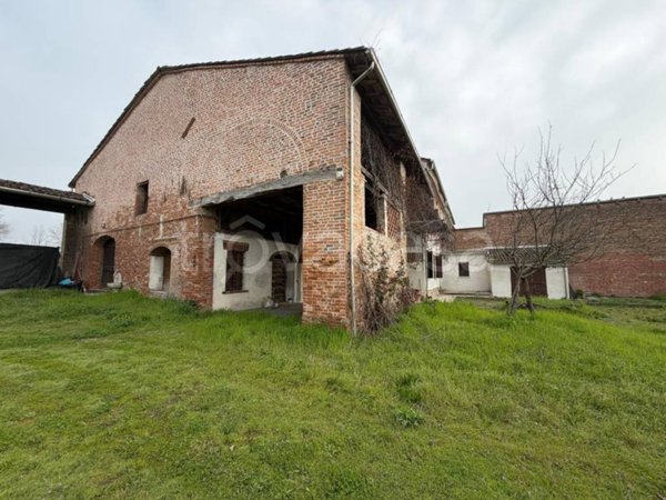casa indipendente in vendita a Viadana