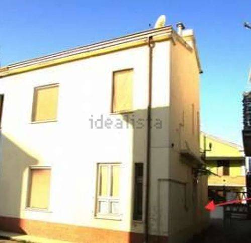 casa indipendente in vendita a Viadana