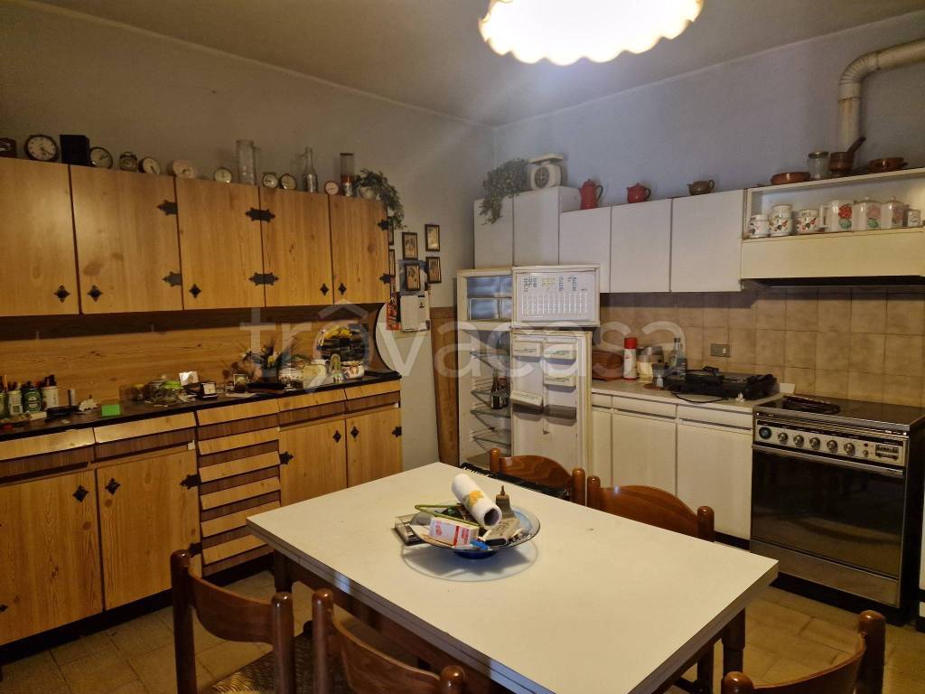 casa indipendente in vendita a Viadana