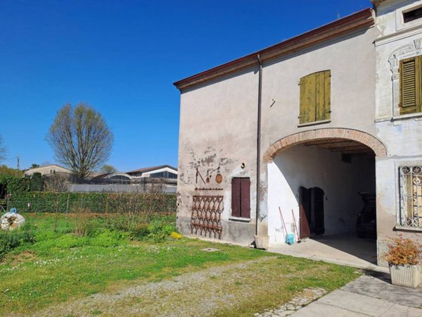 terreno agricolo in vendita a Viadana in zona Banzuolo