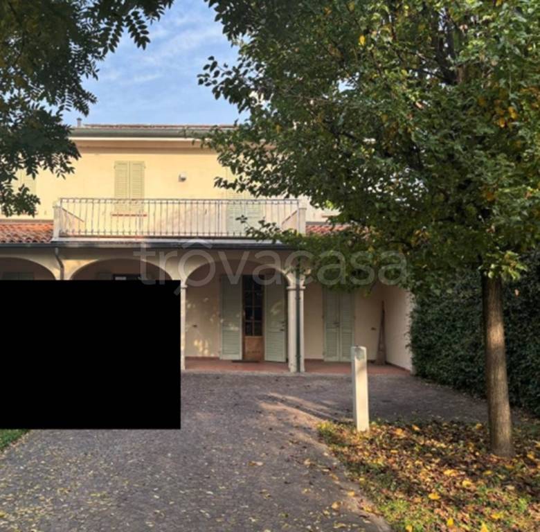 casa indipendente in vendita a Viadana