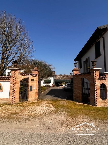 casa indipendente in vendita a Viadana