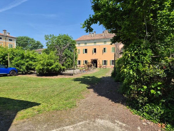 casa indipendente in vendita a Viadana in zona San Matteo