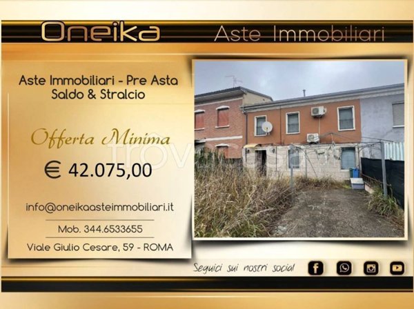 casa indipendente in vendita a Viadana in zona Cavallara