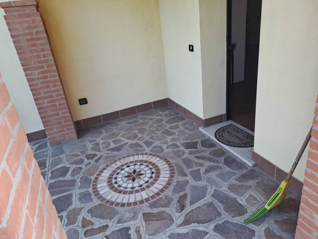 casa indipendente in vendita a Viadana in zona Buzzoletto