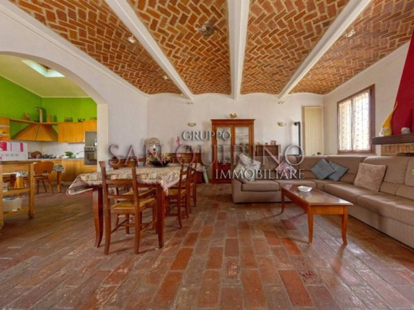 casa indipendente in vendita a Viadana in zona Cogozzo