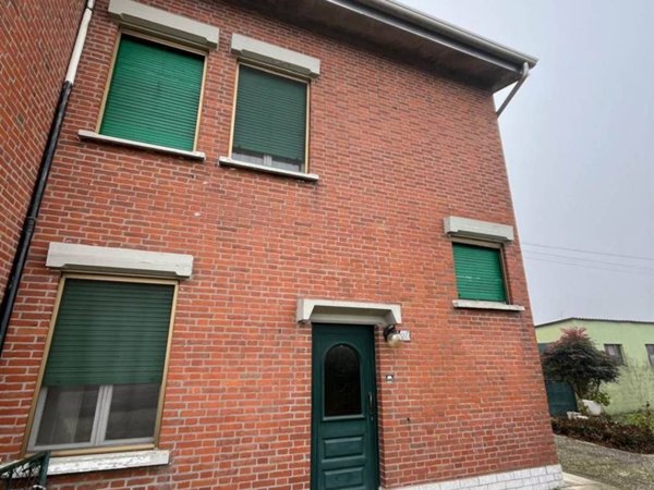 casa semindipendente in vendita a Viadana