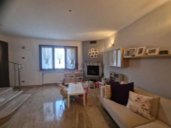 casa indipendente in vendita a Viadana in zona San Matteo