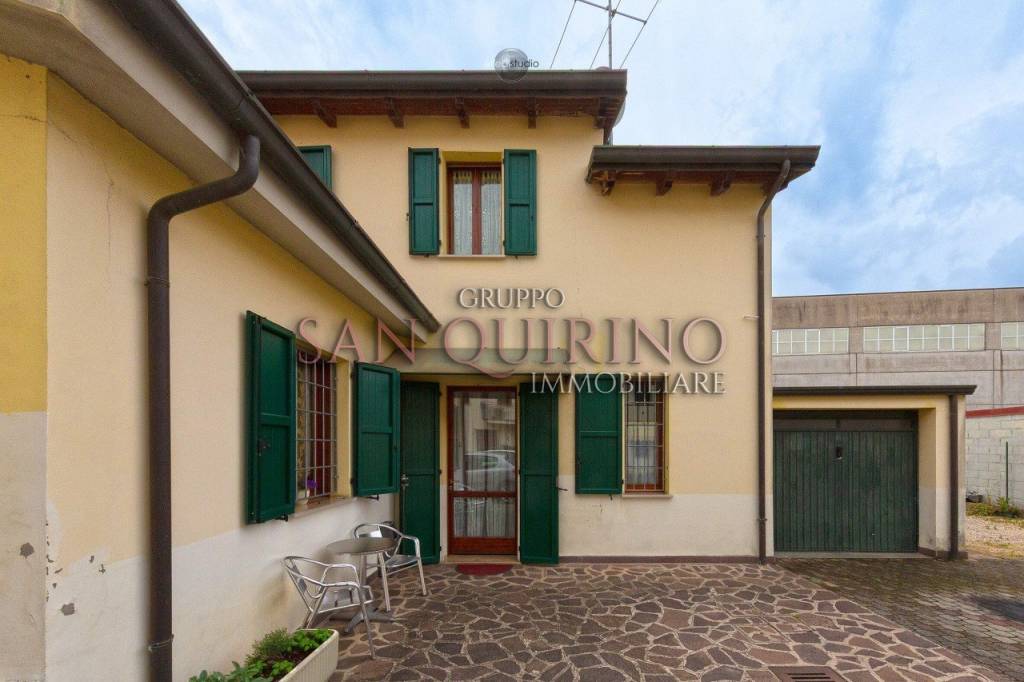 casa indipendente in vendita a Viadana in zona Cogozzo