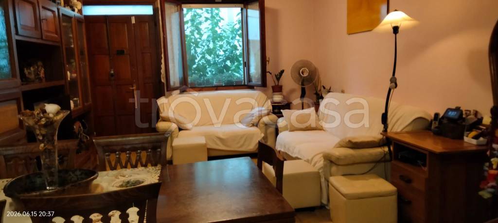 casa indipendente in vendita a Viadana