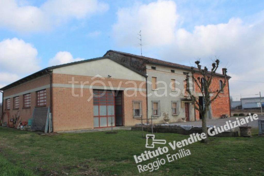 casa indipendente in vendita a Viadana
