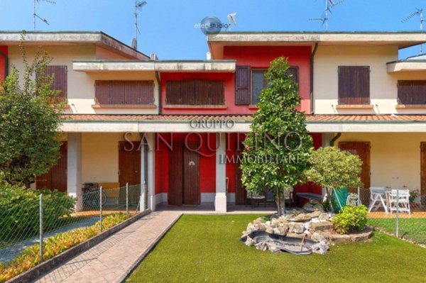 casa indipendente in vendita a Viadana
