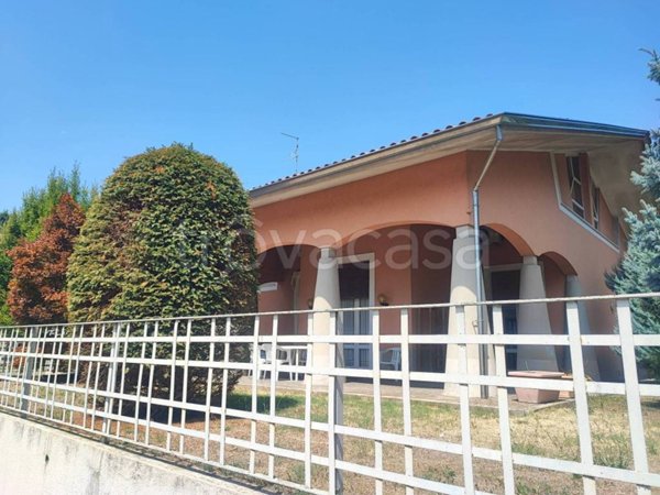 casa indipendente in vendita a Viadana