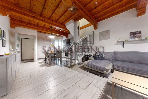 casa indipendente in vendita a Viadana in zona Buzzoletto