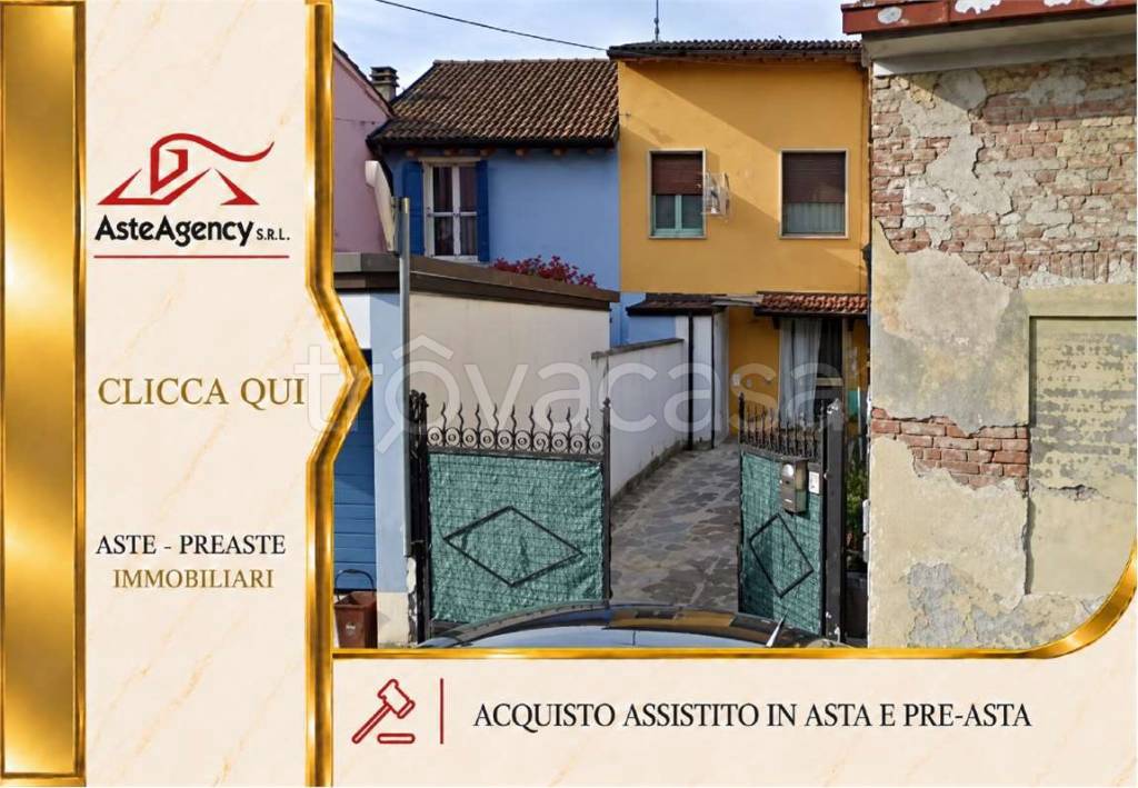 casa indipendente in vendita a Viadana