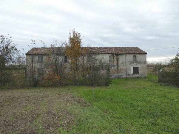 casa indipendente in vendita a Villimpenta