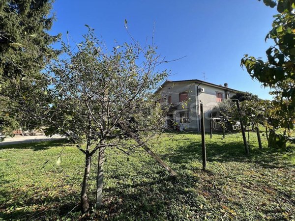 casa indipendente in vendita a Villimpenta