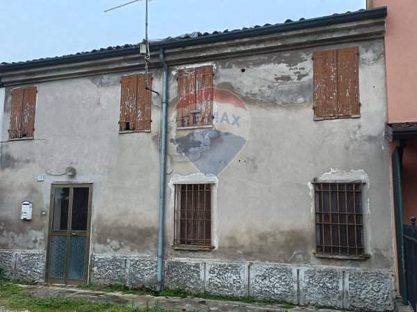 casa indipendente in vendita a Villimpenta