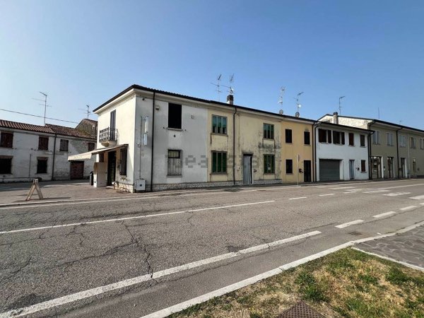 casa indipendente in vendita a Villimpenta