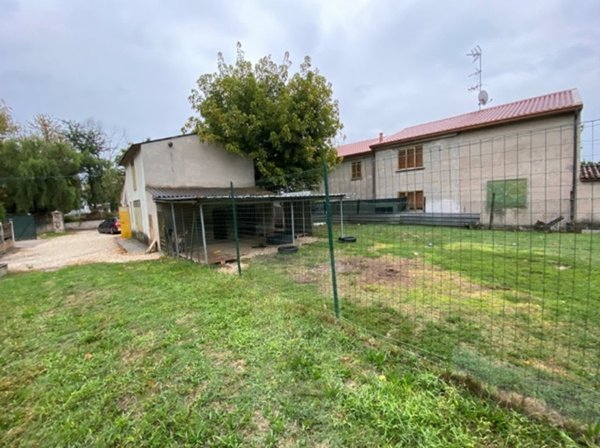 casa indipendente in vendita a Villimpenta