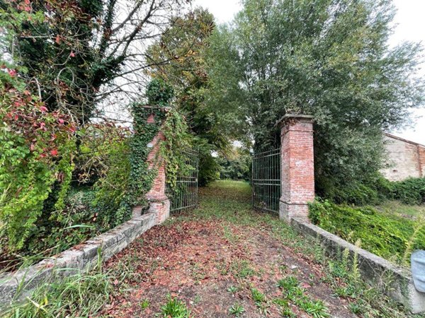 casa indipendente in vendita a Villimpenta