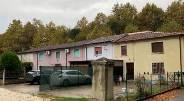 casa indipendente in vendita a Villimpenta