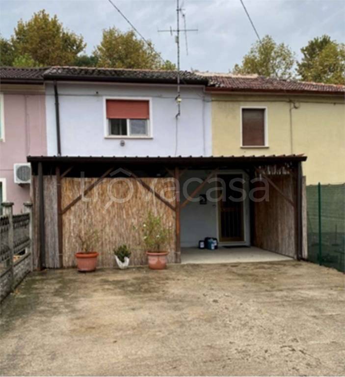 casa indipendente in vendita a Villimpenta