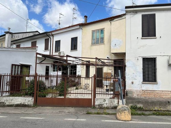 casa semindipendente in vendita a Villimpenta