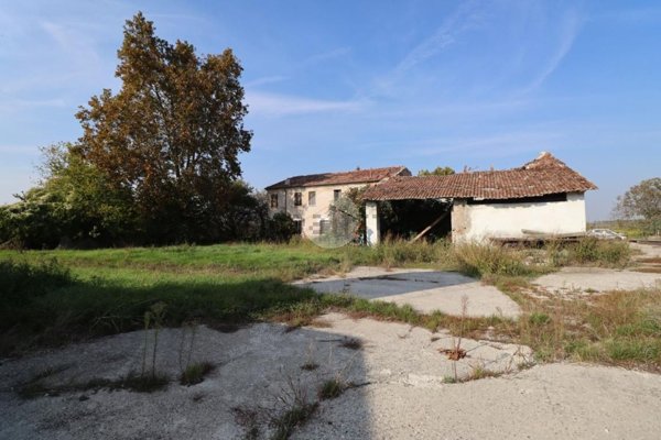 casa indipendente in vendita a Villimpenta