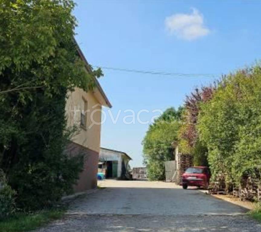 casa indipendente in vendita a Villimpenta