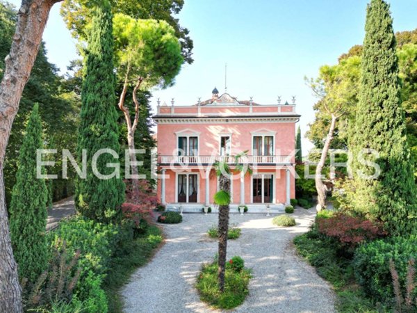 villa in vendita a Volta Mantovana in zona Paradiso