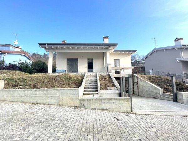 casa indipendente in vendita a Volta Mantovana