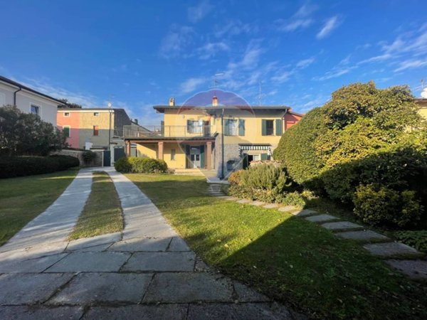 casa indipendente in vendita a Volta Mantovana
