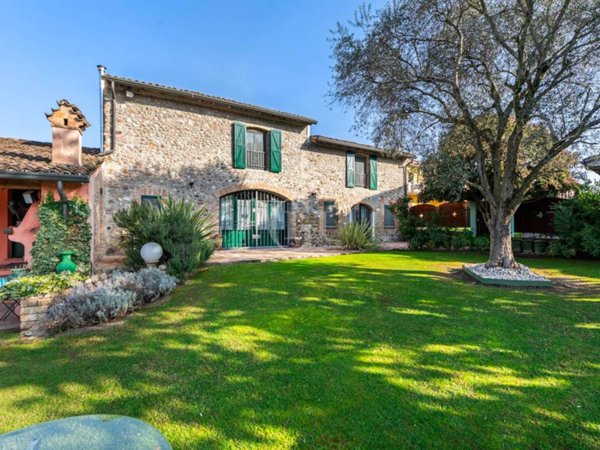 casa indipendente in vendita a Volta Mantovana