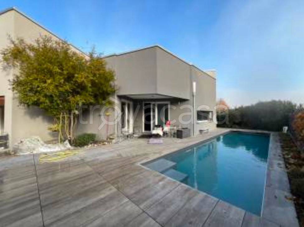 casa indipendente in vendita a Volta Mantovana