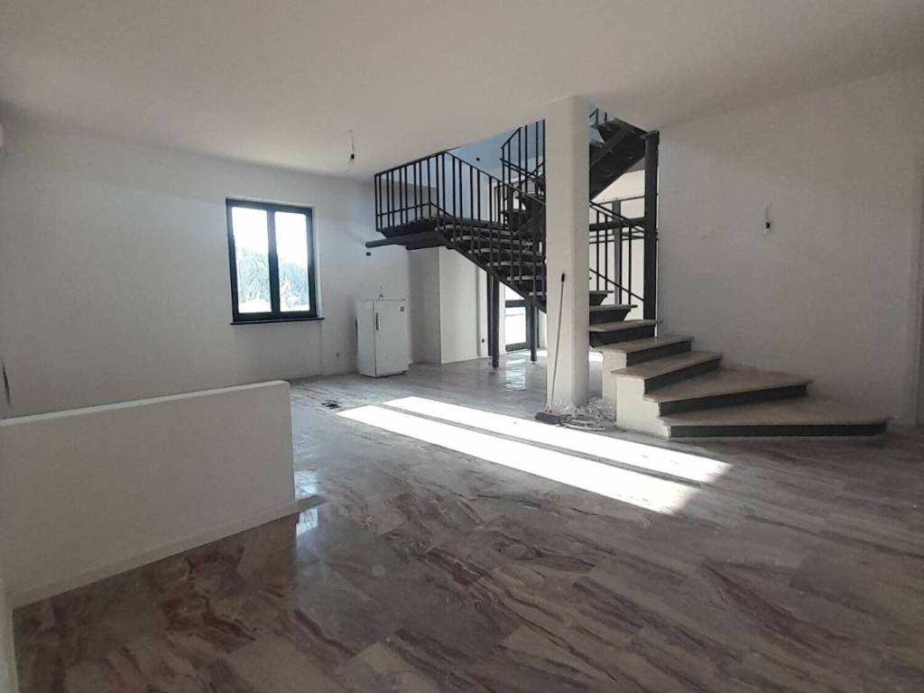 intera palazzina in vendita a Volta Mantovana