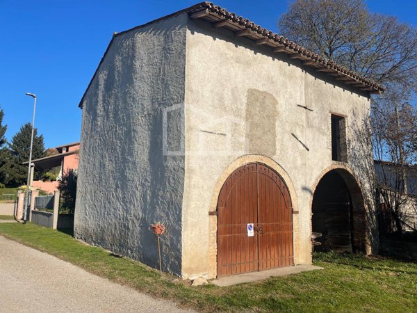 casale in vendita a Volta Mantovana