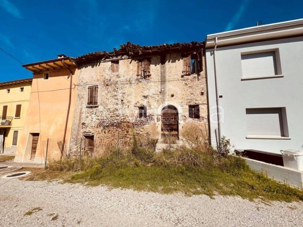casa indipendente in vendita a Volta Mantovana