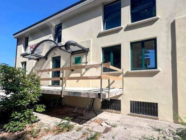 casa indipendente in vendita a Volta Mantovana